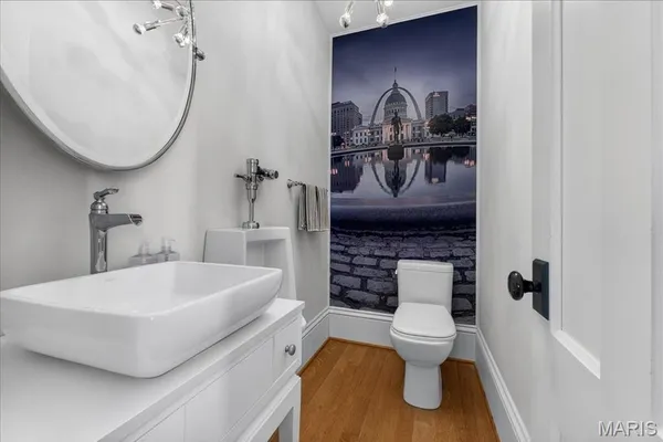 $3,995,000 | 306 East Jefferson Avenue, St. Louis, MO 63122