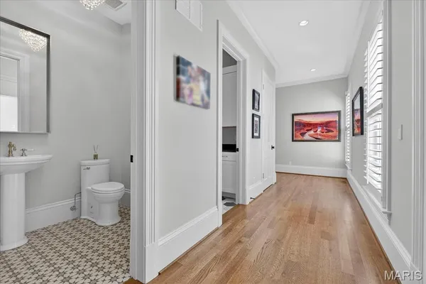 $3,995,000 | 306 East Jefferson Avenue, St. Louis, MO 63122