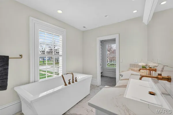 $3,995,000 | 306 East Jefferson Avenue, St. Louis, MO 63122