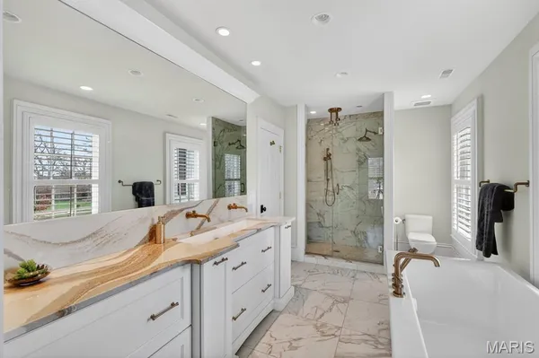 $3,995,000 | 306 East Jefferson Avenue, St. Louis, MO 63122