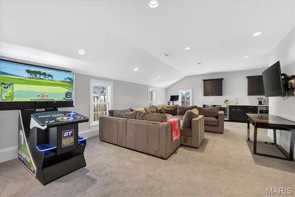 $3,995,000 | 306 East Jefferson Avenue, St. Louis, MO 63122
