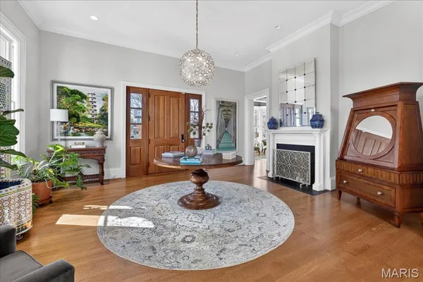 $3,995,000 | 306 East Jefferson Avenue, St. Louis, MO 63122