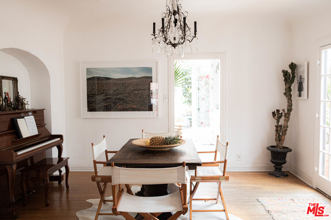 1515 Murray Circle Los Angeles, CA 90026 - Photo 5 of 40 a dining room with furniture and window