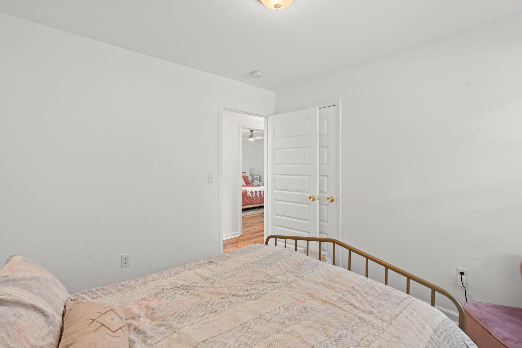 337 Duke Street Nashville, TN 37207 - Photo 19 of 28 a bathroom with a bathtub and shower