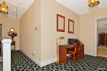 22 Upper Ladue Road Ladue, MO 63124 - Photo 14 of 21