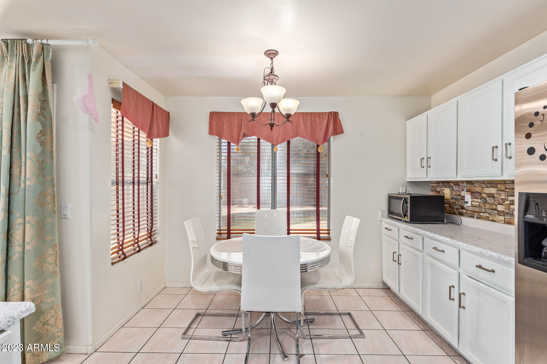 4137 West Charter Oak Road Phoenix, AZ 85029 - Photo 11 of 36 11 - Charter Oak