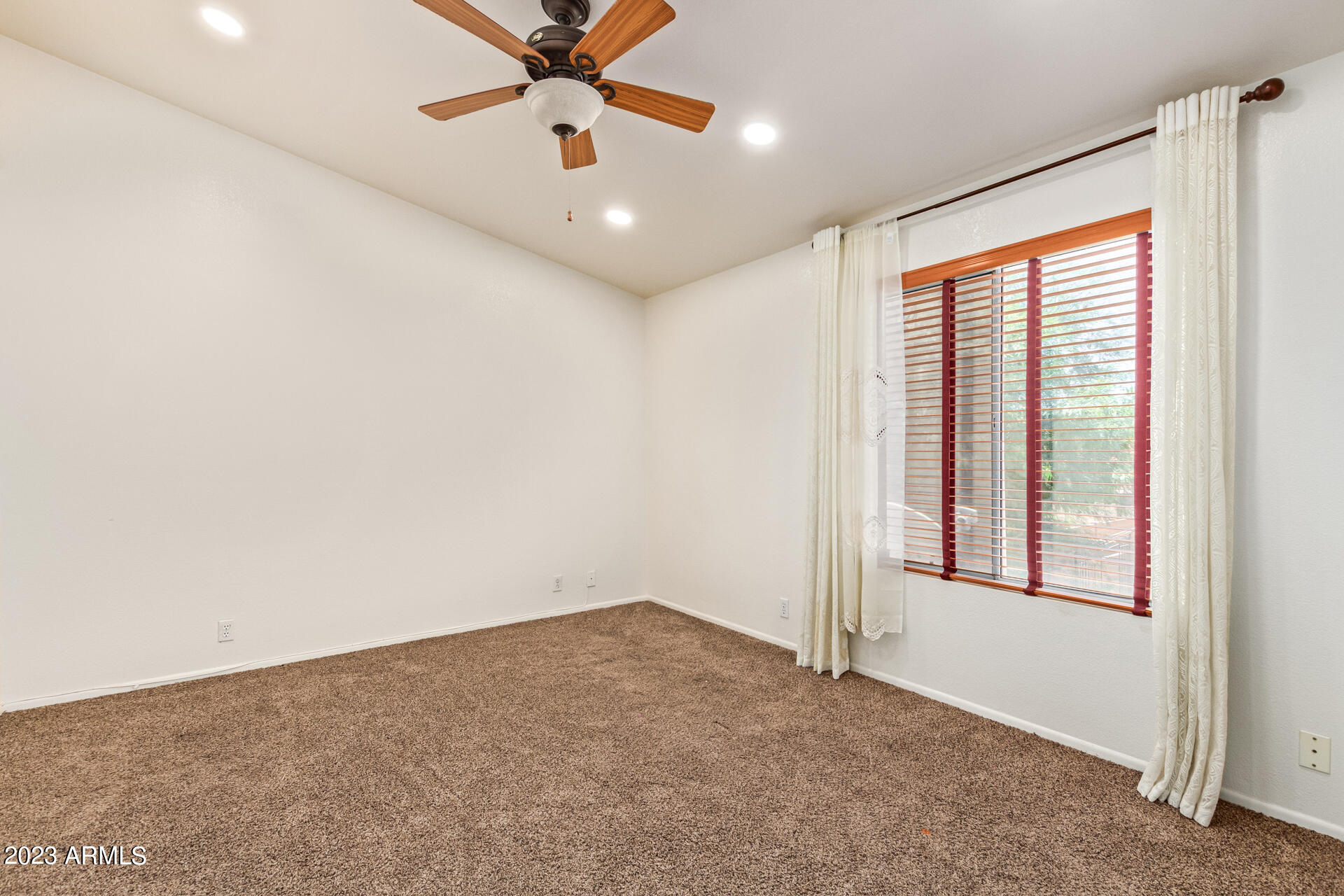 4137 West Charter Oak Road Phoenix, AZ 85029 - Photo 16 of 36 16 - Charter Oak