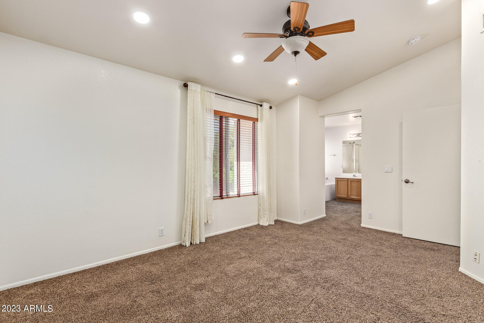 4137 West Charter Oak Road Phoenix, AZ 85029 - Photo 18 of 36 18 - Charter Oak