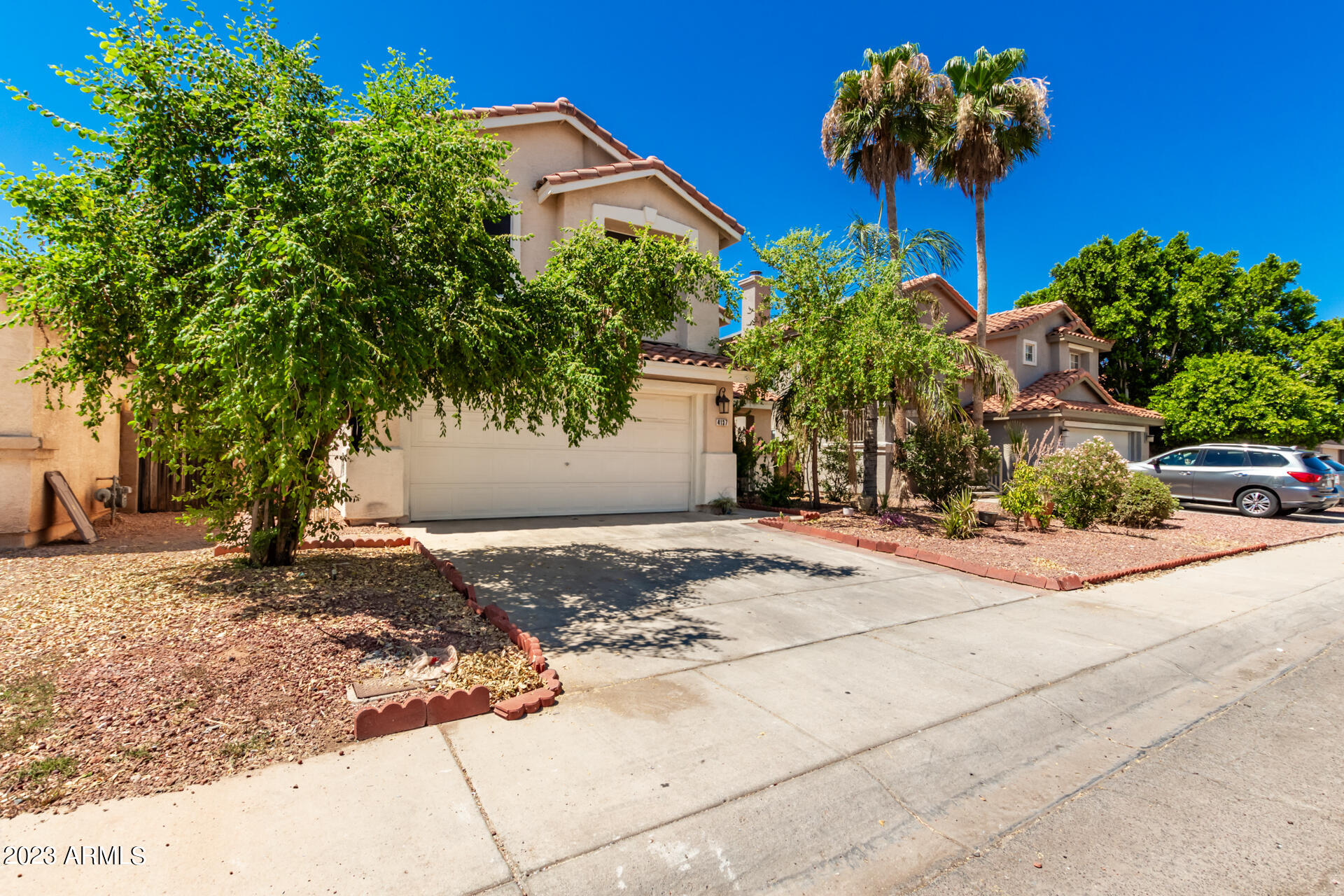 4137 West Charter Oak Road Phoenix, AZ 85029 - Photo 2 of 36 02 - Charter Oak