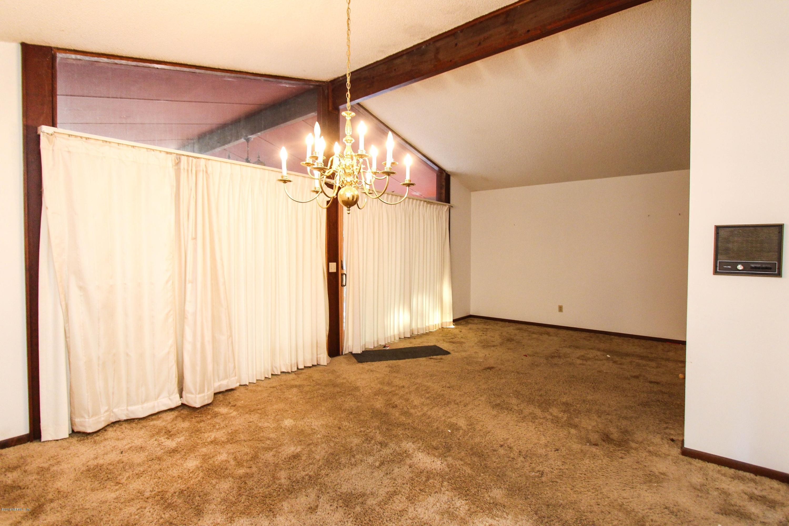 226 Branscomb Road Green Cove Springs, FL 32043 - Photo 8 of 36 Dining Room