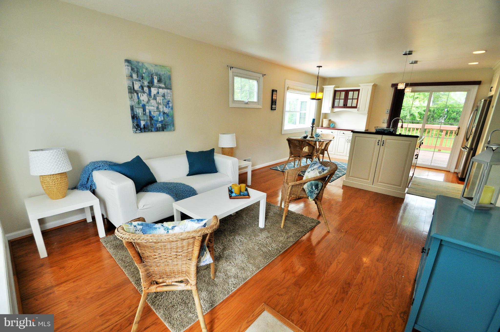3402 Orbitan Road Baltimore, MD 21234 - Photo 7 of 26 Living Room