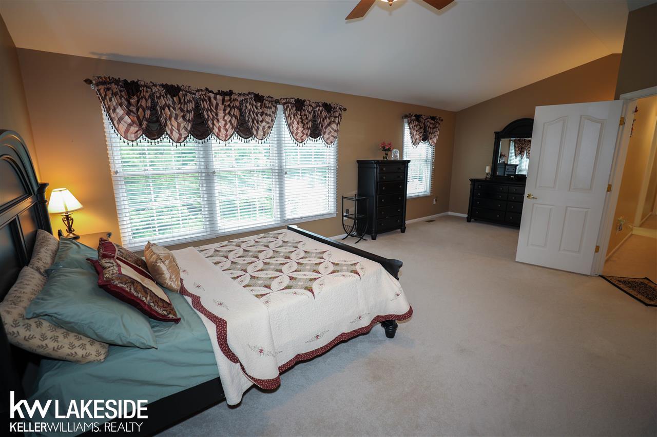 1601 Blushing Drive Rochester, MI 48307 - Photo 23 of 46 31384671-22.JPG