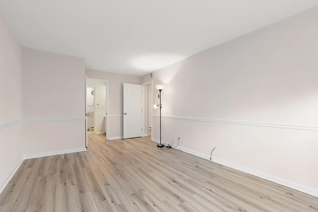 $194,500 | 3001 West Heritage Drive, Unit 106, Joliet, IL 60435