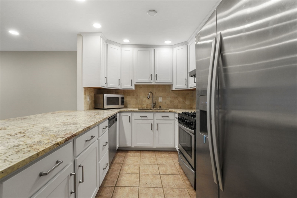 73 Rutland Street, Unit 1 Boston, MA 02118 - Photo 5 of 17