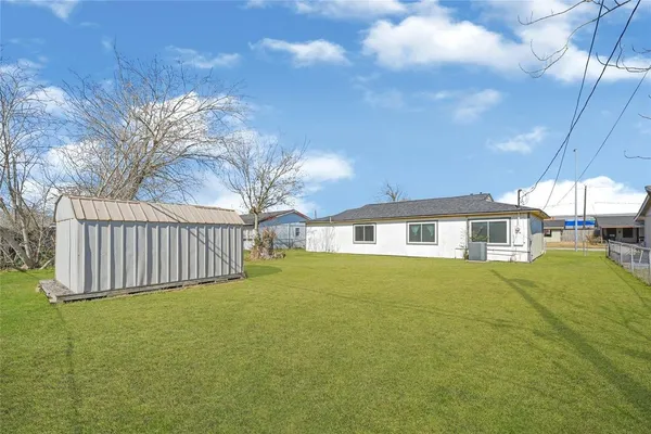 $1,800 | 2126 Hillshire Drive, Deer Park, TX 77536