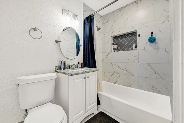 $1,800 | 2126 Hillshire Drive, Deer Park, TX 77536