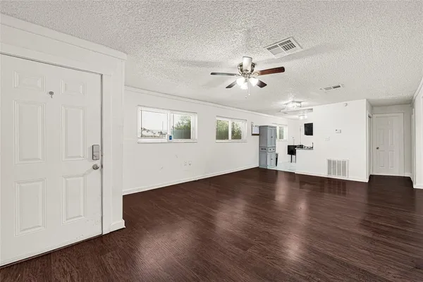 $1,800 | 2126 Hillshire Drive, Deer Park, TX 77536