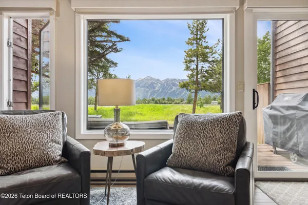 $1,795,000 | 330 Sagebrush Drive, Unit 125E, Jackson, WY 83001