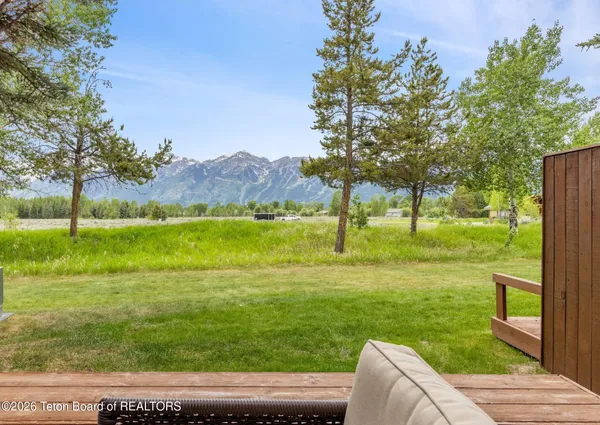 $1,795,000 | 330 Sagebrush Drive, Unit 125E, Jackson, WY 83001