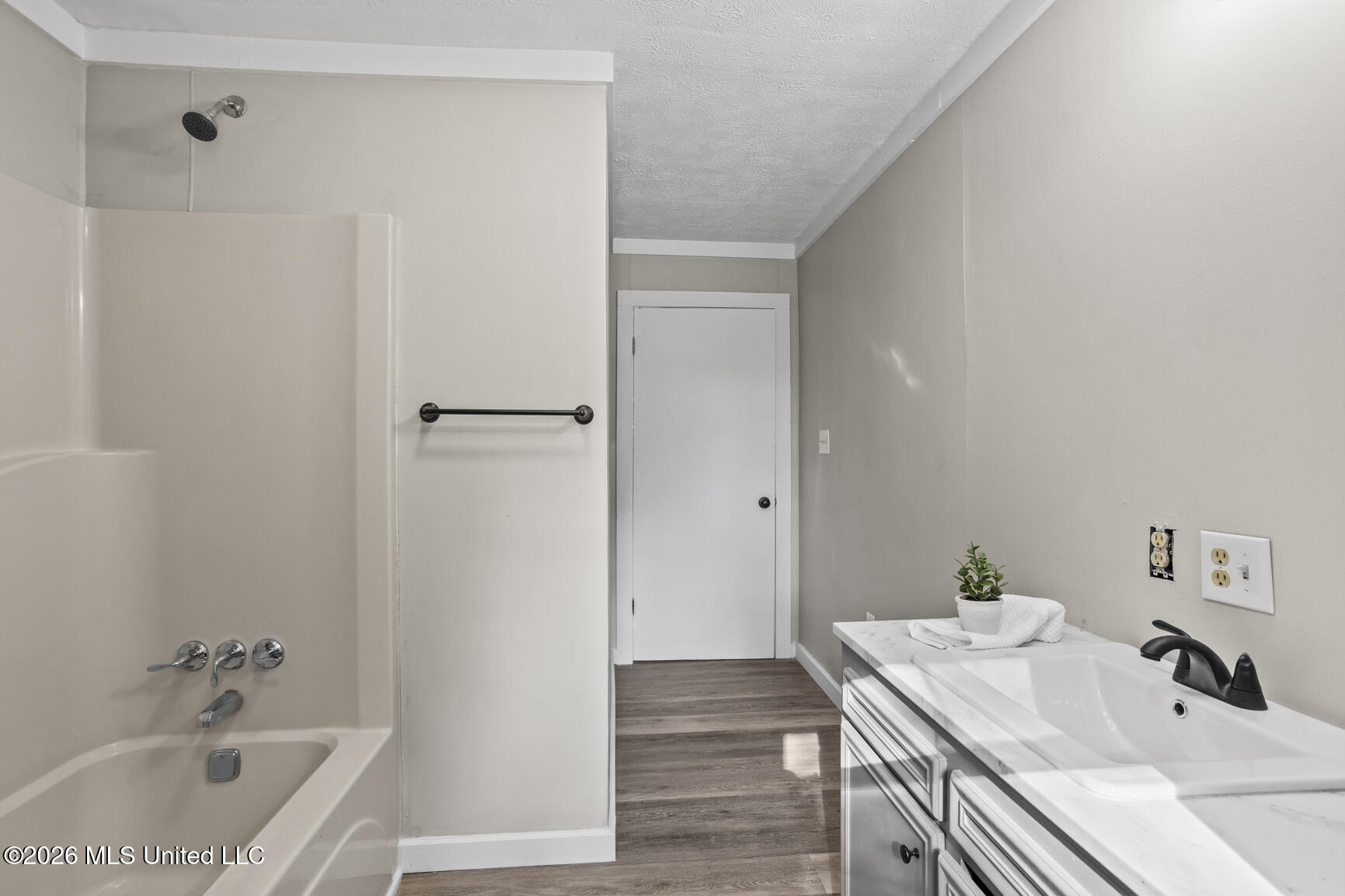 420 Risher Road Carthage, MS 39051 - Photo 22 of 37 primary bathroom