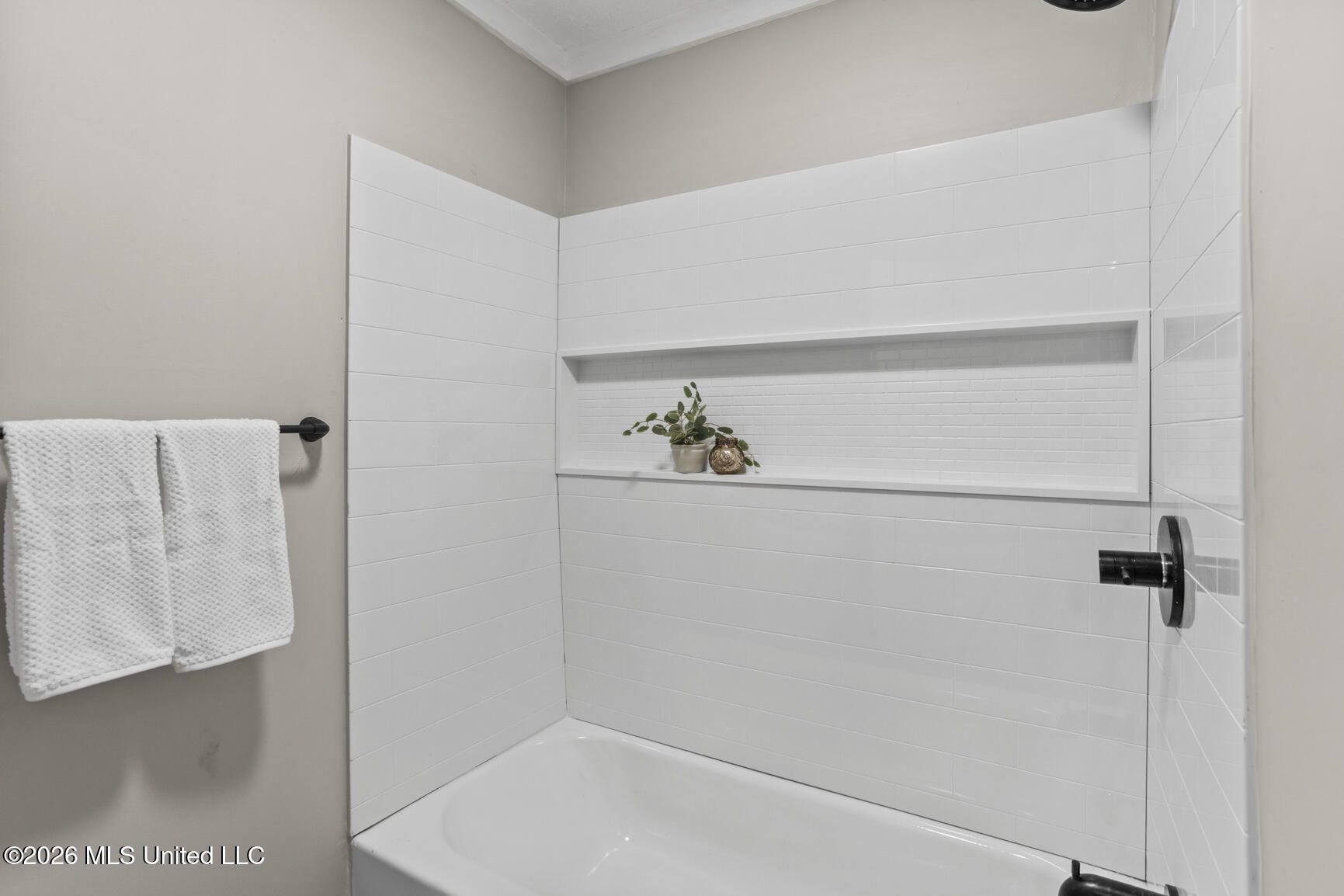 420 Risher Road Carthage, MS 39051 - Photo 24 of 37 guest bathroom