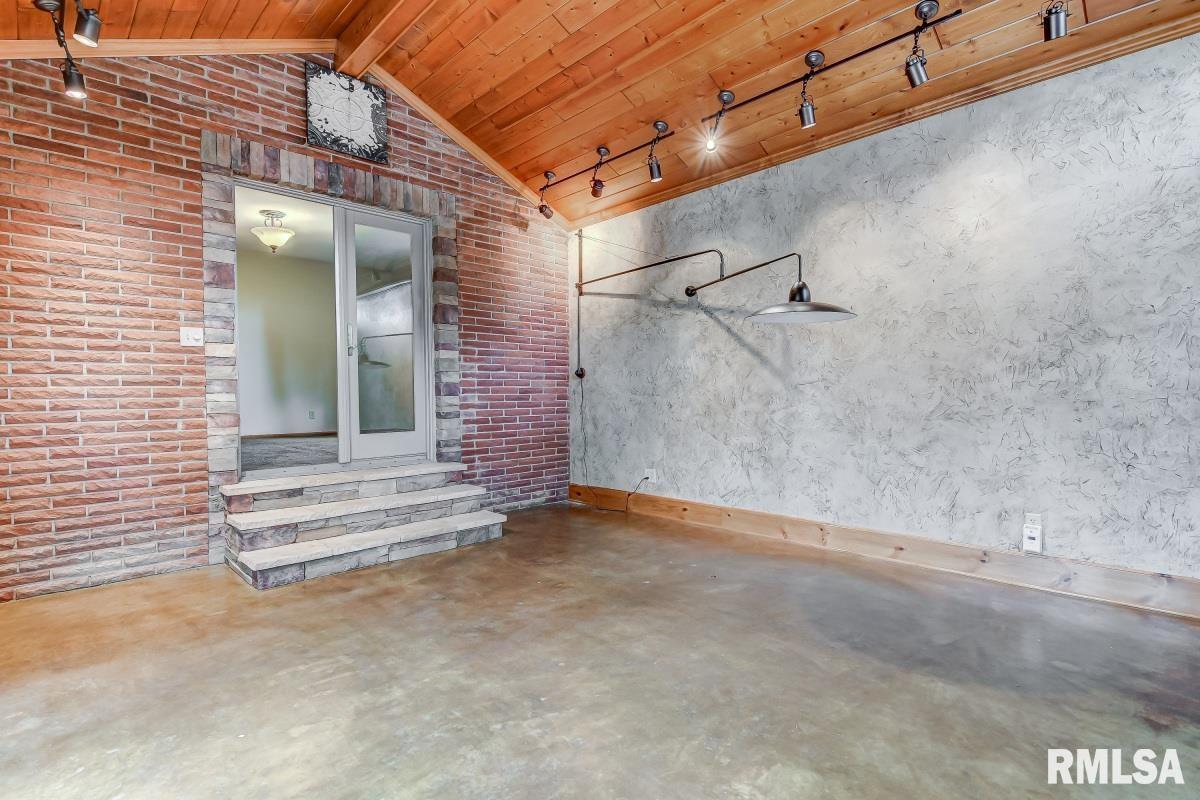 25 Navajo Drive Springfield, IL 62711 - Photo 24 of 45 Gallery Image 24