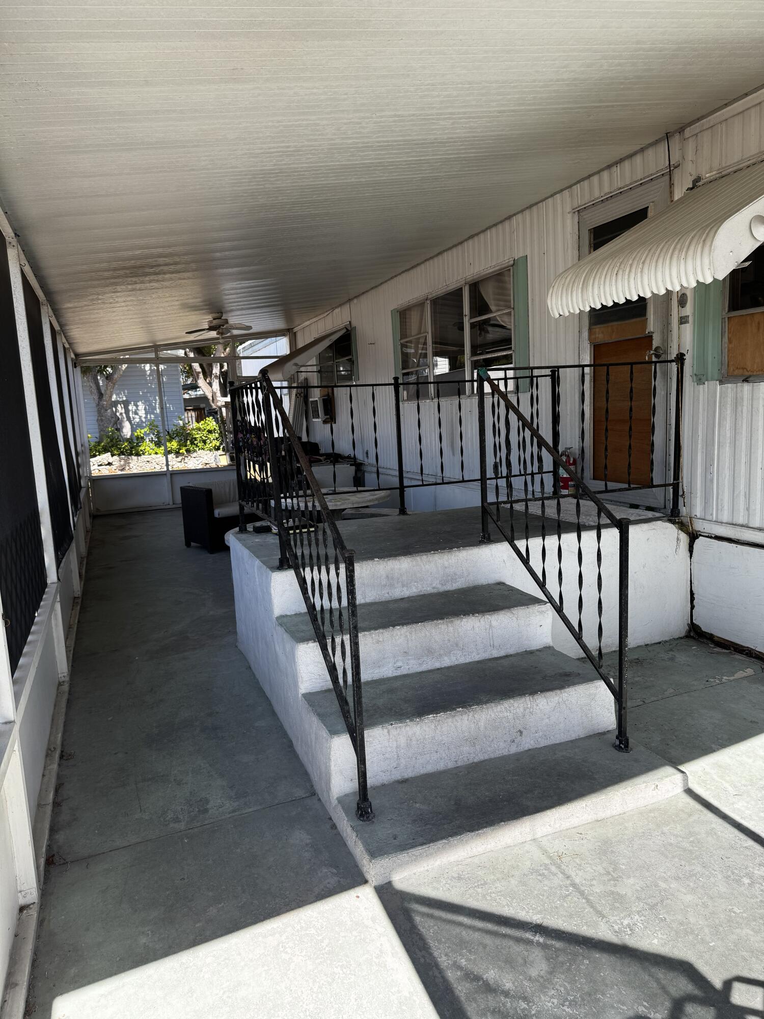 49 1st Court Key Largo, FL 33037 - Photo 25 of 36 Screened Porch5 49
