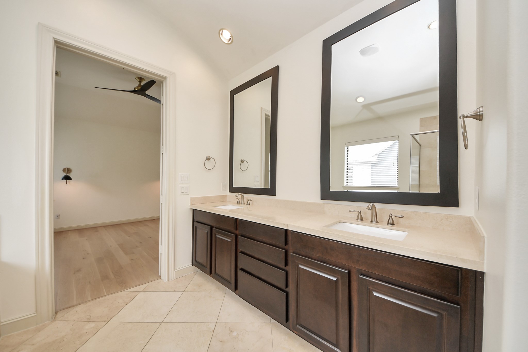 3229 Maxroy Street Houston, TX 77008 - Photo 36 of 43