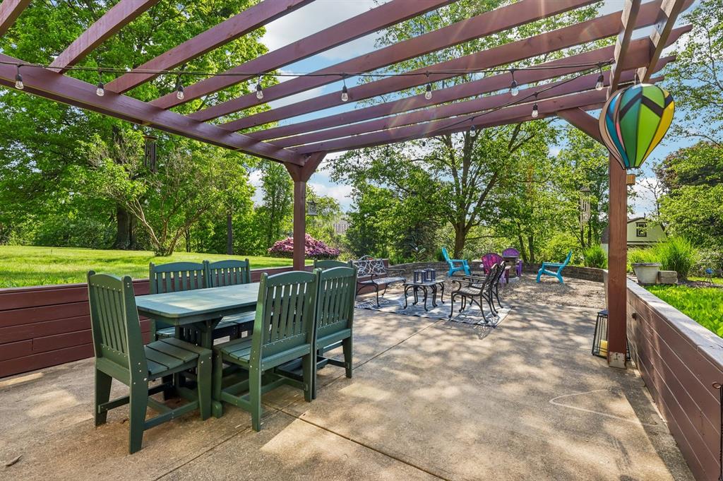 9102 Foxhunt Road Pittsburgh, PA 15237 - Photo 6 of 50 Gallery Image 6