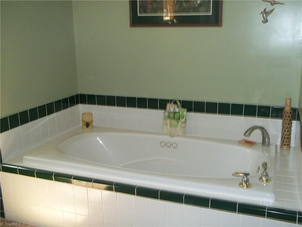 1328 Riverview Road Lexington, NC 27292 - Photo 15 of 25 Gallery Image 15