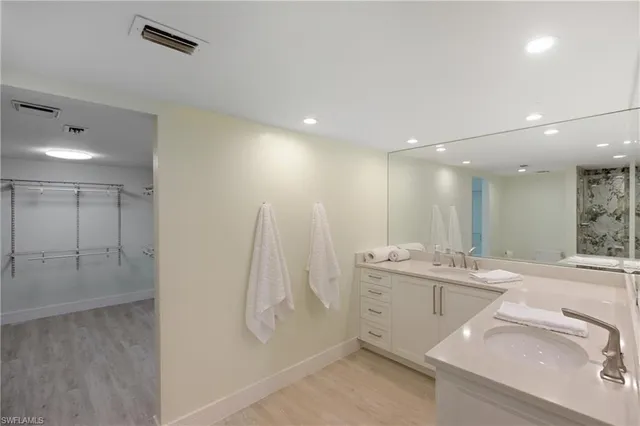 $14,000 | 2316 Gulf Shore Boulevard North, Unit 411, Naples, FL 34103