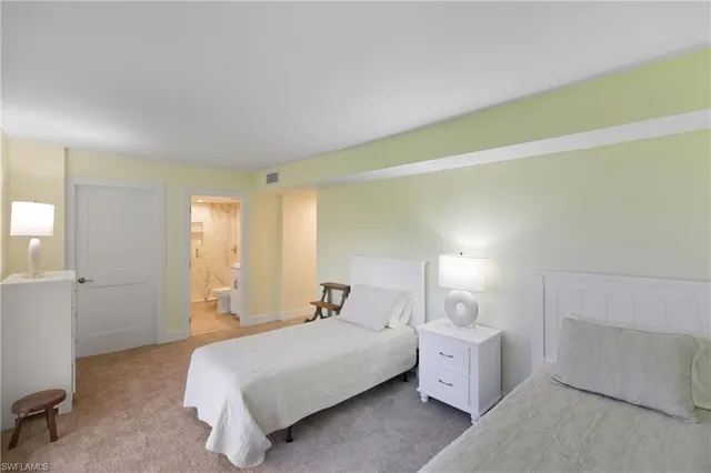 $14,000 | 2316 Gulf Shore Boulevard North, Unit 411, Naples, FL 34103