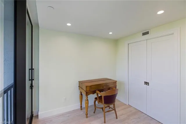 $14,000 | 2316 Gulf Shore Boulevard North, Unit 411, Naples, FL 34103