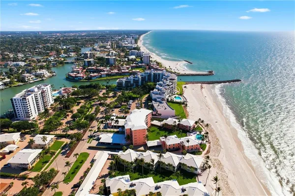 $14,000 | 2316 Gulf Shore Boulevard North, Unit 411, Naples, FL 34103