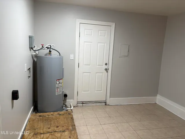 $1,450 | 2412 Oxford Drive, Gautier, MS 39553