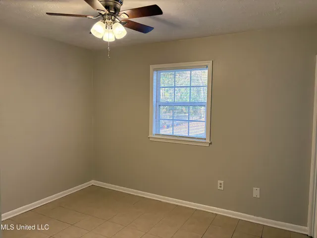 $1,450 | 2412 Oxford Drive, Gautier, MS 39553