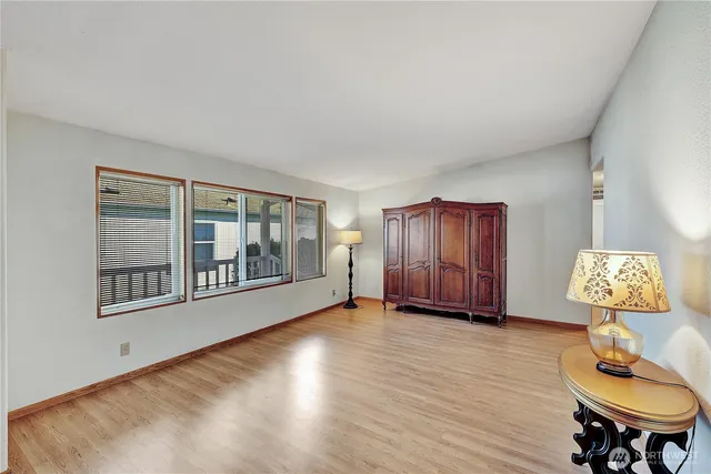 $360,000 | 18425 Northeast 95th Street, Unit 193, Redmond, WA 98052