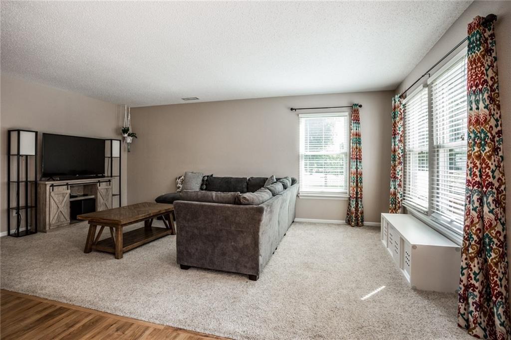 10653 Howe Road Fishers, IN 46038 - Photo 3 of 21