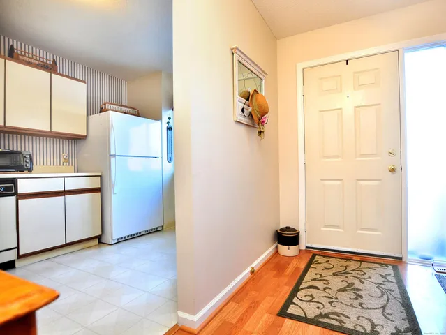 a view of utility room