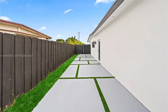 $950,000 | 4140 Southwest 108th Avenue, Miami, FL 33165