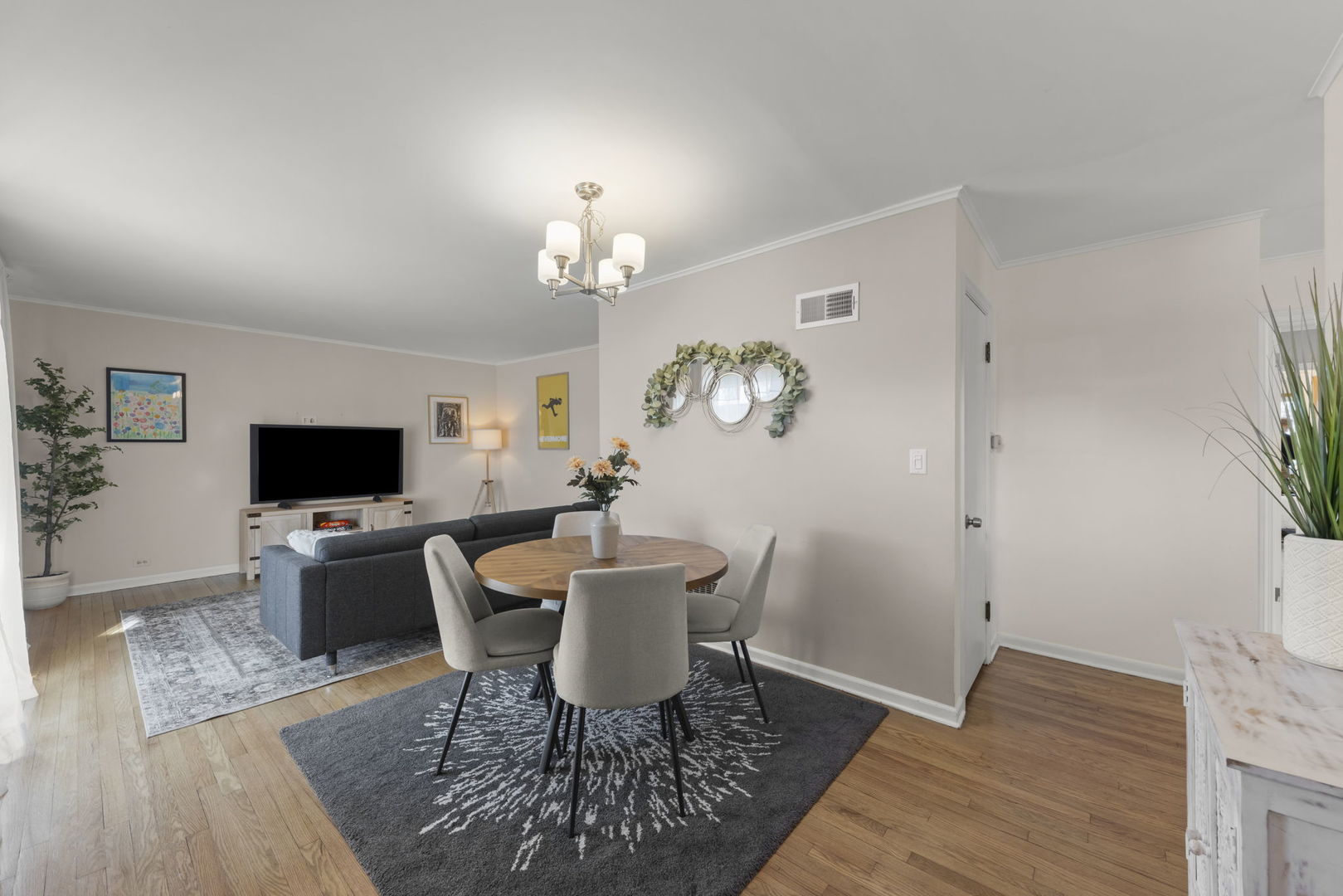 4341 Madison Avenue Brookfield, IL 60513 - Photo 4 of 29