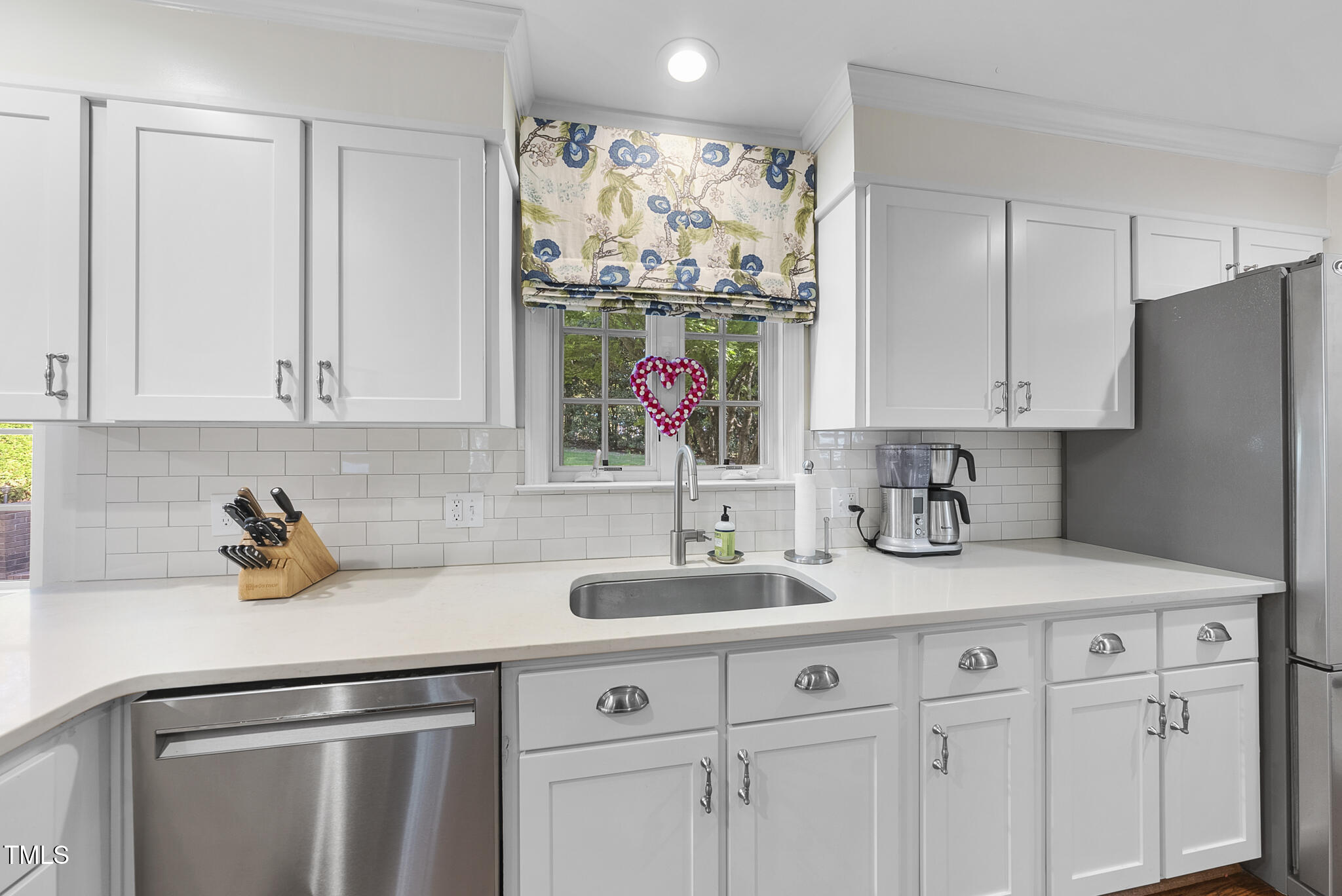 805 Faulkner Place Raleigh, NC 27609 - Photo 12 of 57 DSC09040