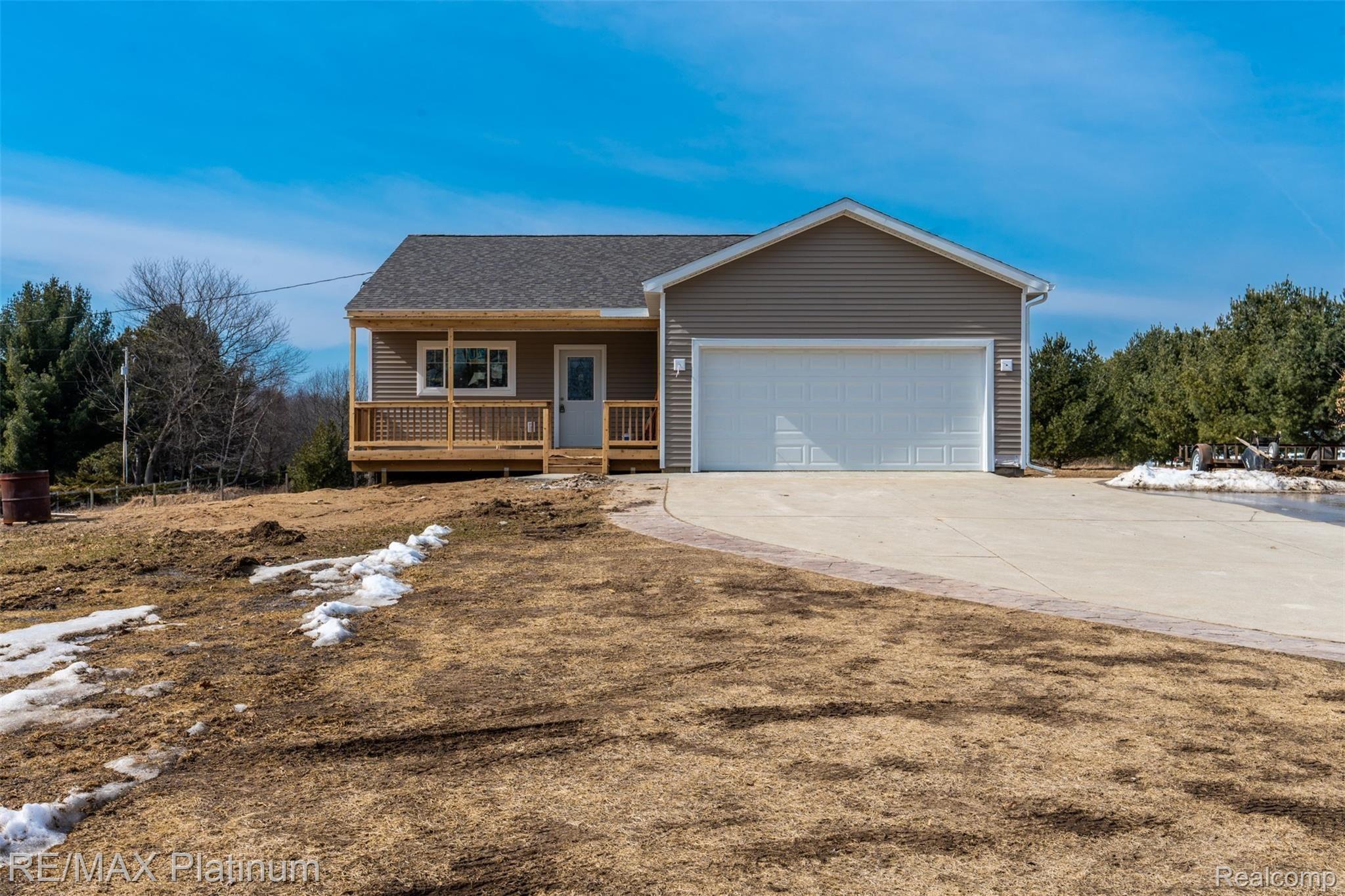 18390 Donohue Road Gregory, MI 48137 - Photo 1 of 17 18390 Donohue Rd