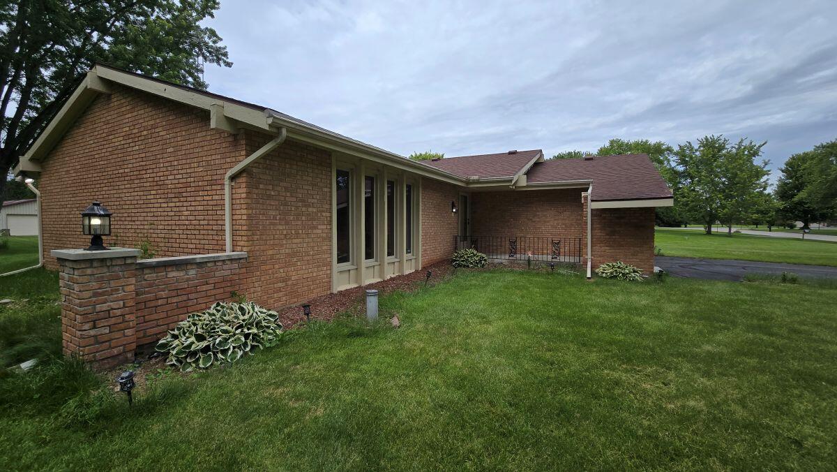 6407 Floyd Drive Springfield, OH 45502 - Photo 4 of 46