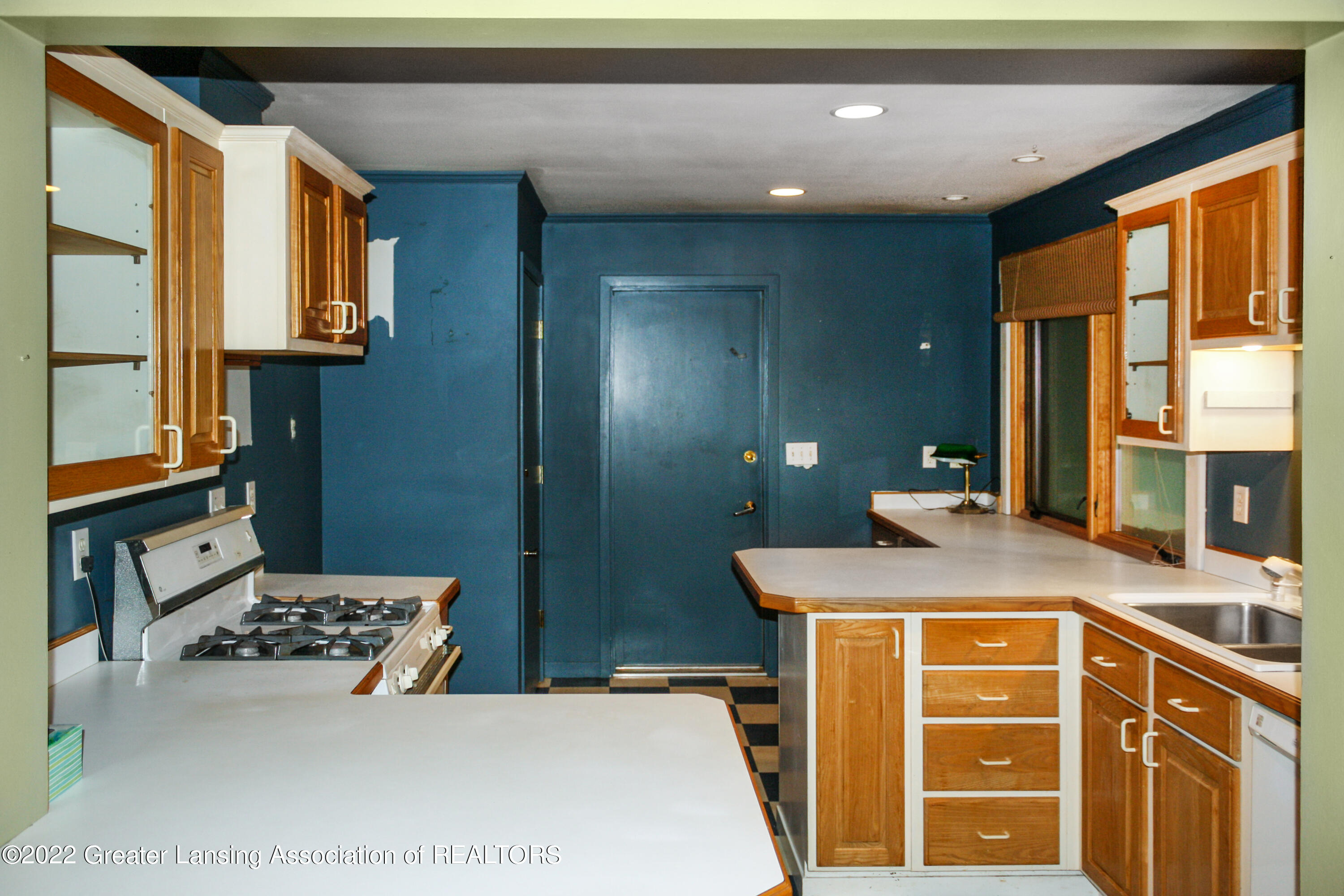 4215 Hulett Road Okemos, MI 48864 - Photo 18 of 46 Kitchen