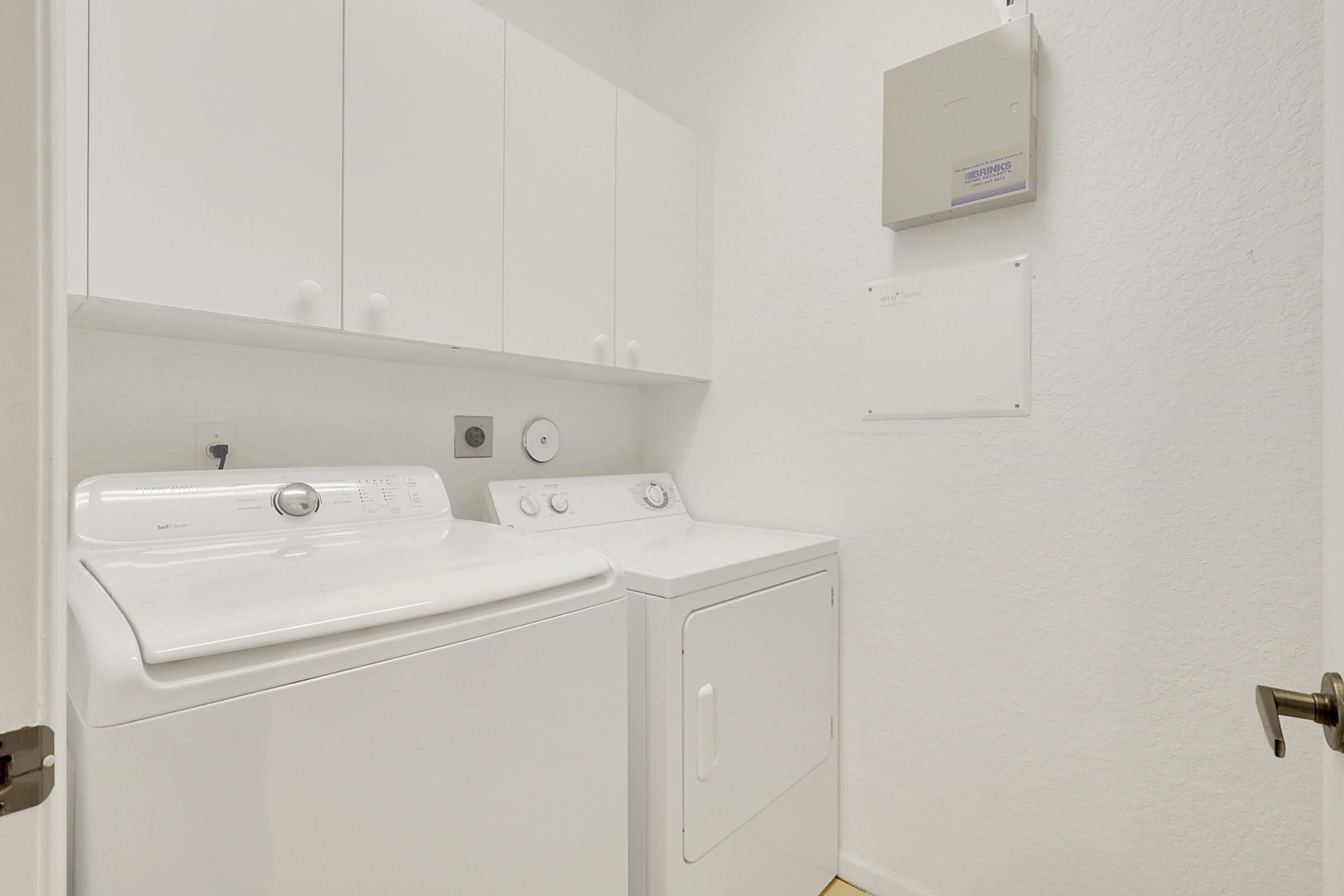 412 Southeast Bloxham Way Stuart, FL 34997 - Photo 28 of 35 laundry