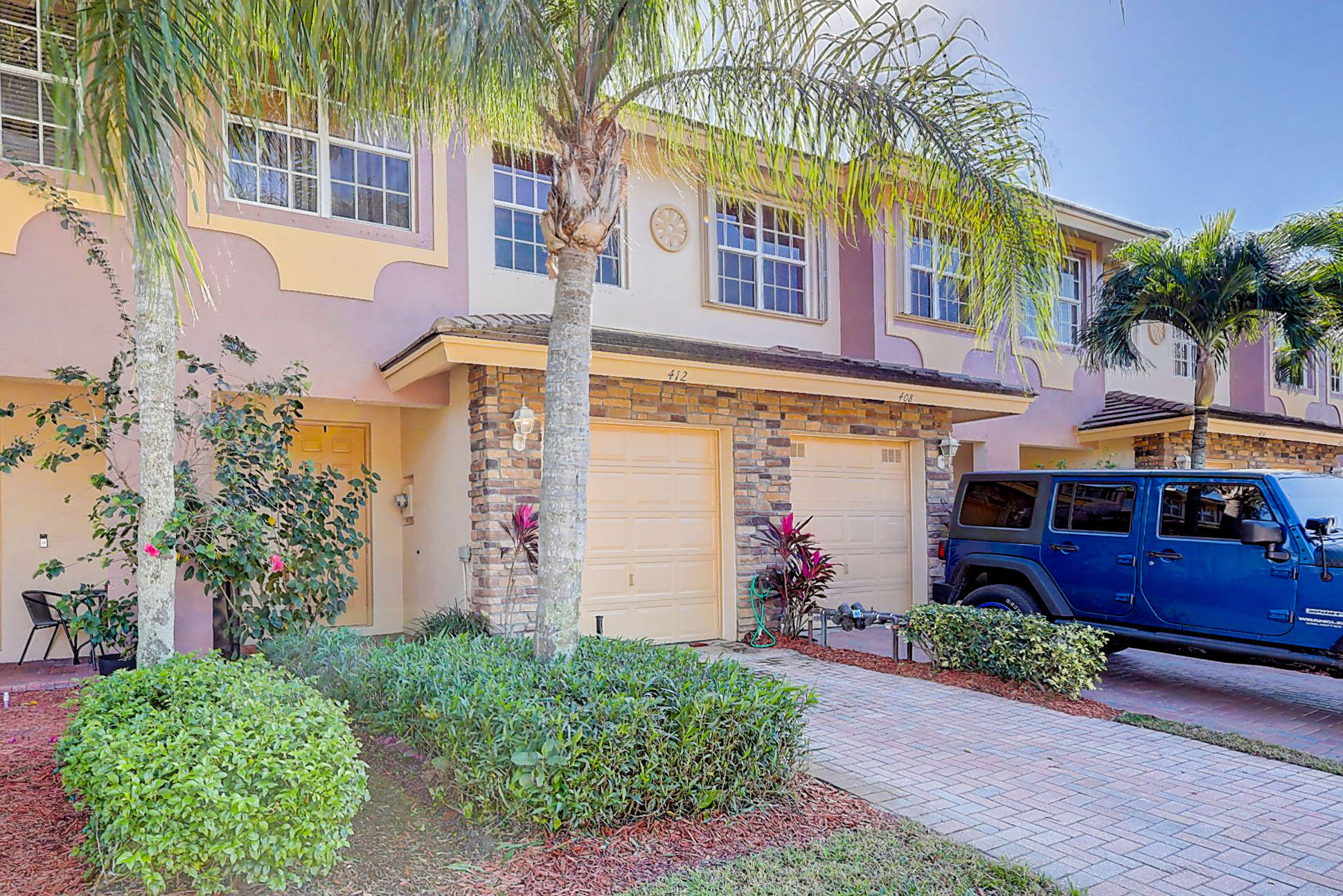 412 Southeast Bloxham Way Stuart, FL 34997 - Photo 8 of 35 .