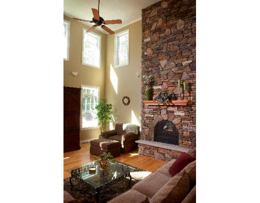 10 Gardner Road Norton, MA 02766 - Photo 8 of 28 Gallery Image 8