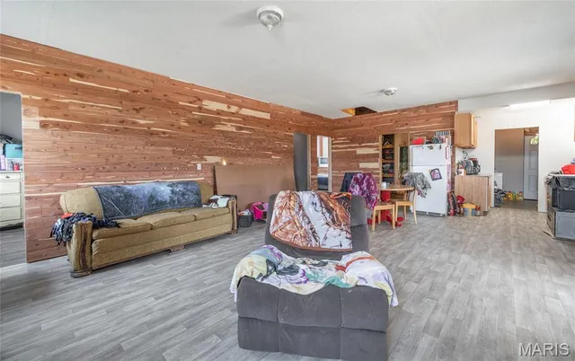 $300,000 | 12855 Chicago Road, Dixon, MO 65459