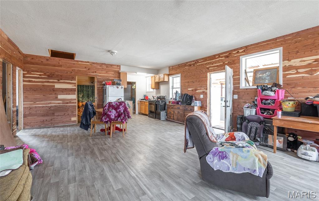 12855 Chicago Road Dixon, MO 65459 - Photo 3 of 30